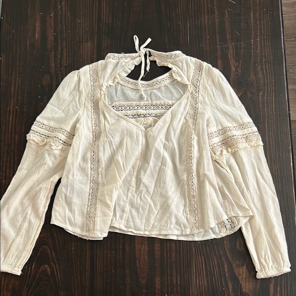 American Eagle Elegant Cream Women's Top size XS. New without tags.